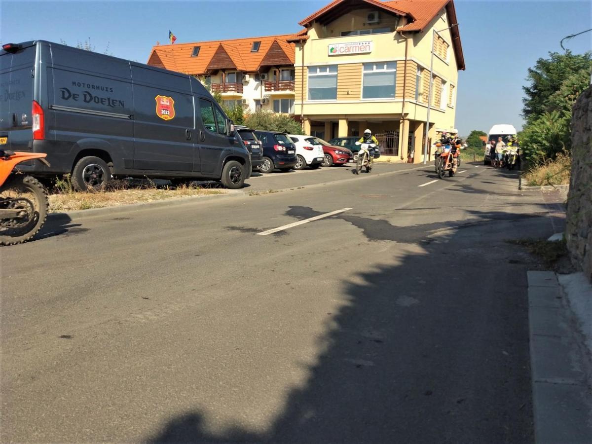 Pensiunea Carmen - Bikers Friendly Nest Sibiu Exterior photo