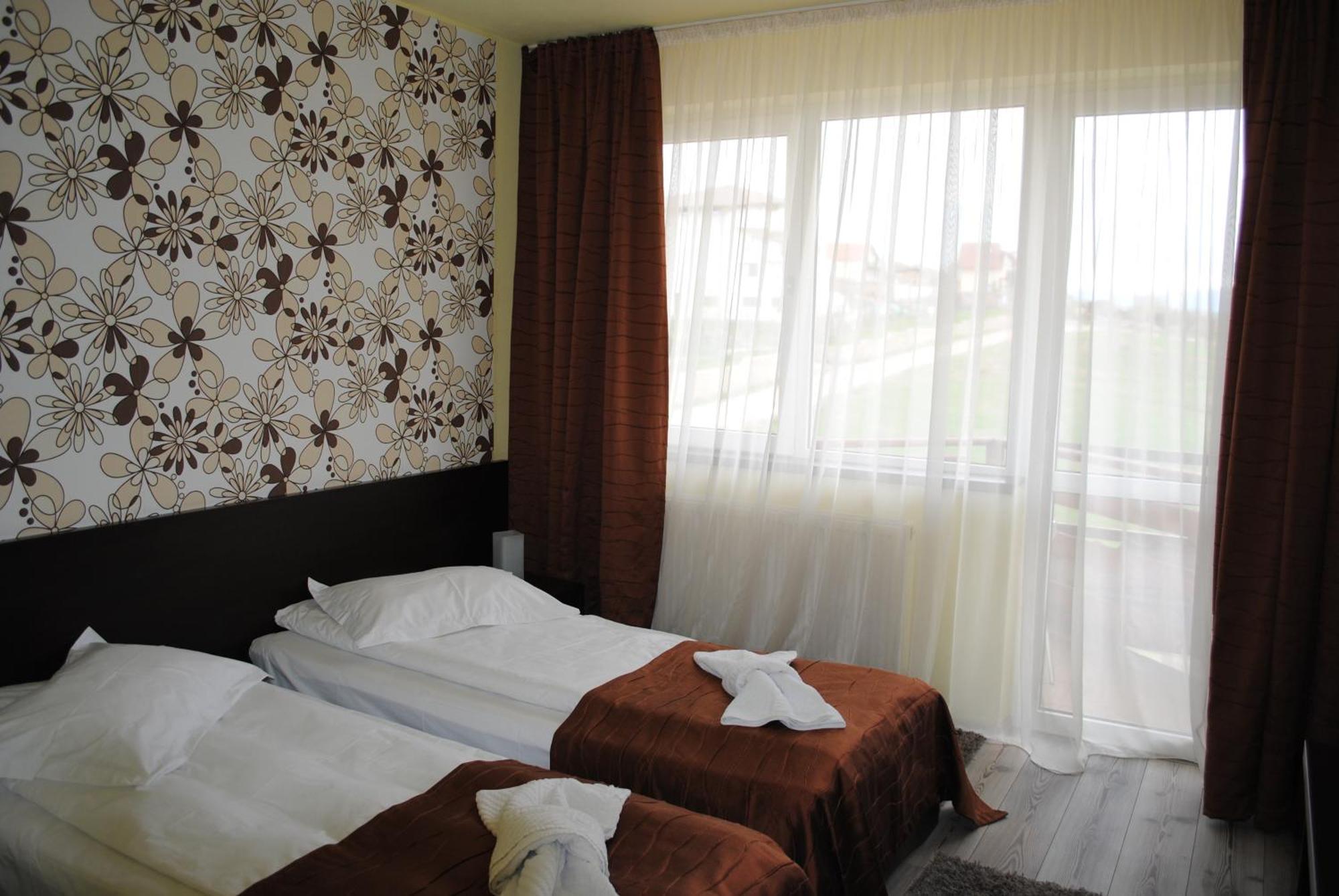 Pensiunea Carmen - Bikers Friendly Nest Sibiu Exterior photo