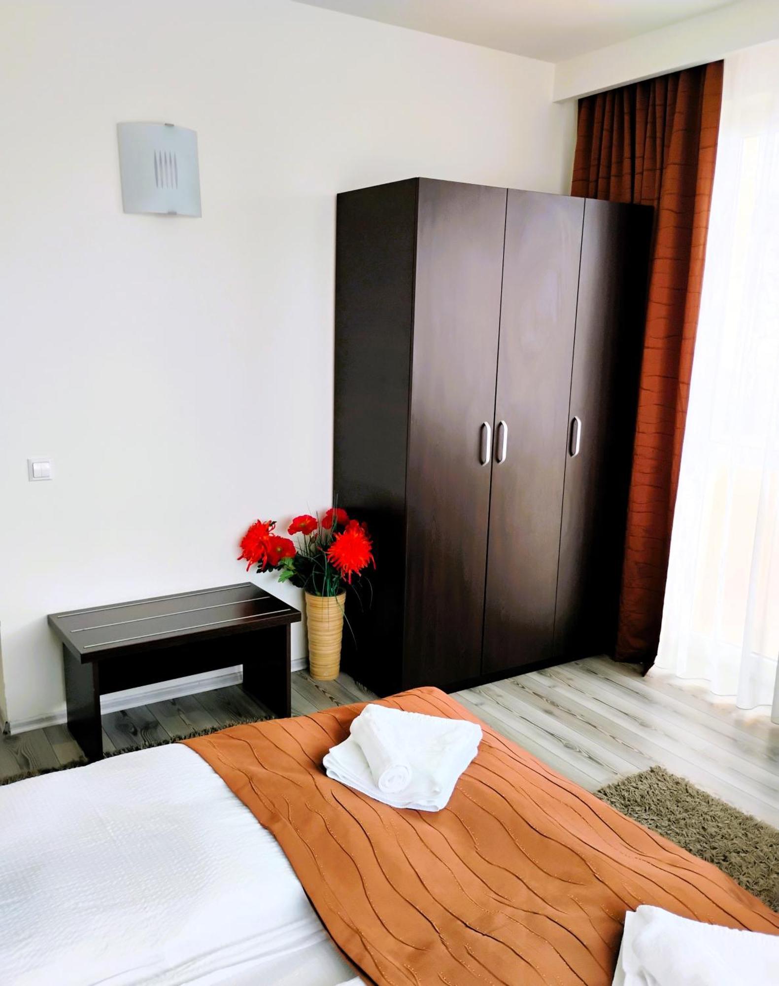 Pensiunea Carmen - Bikers Friendly Nest Sibiu Exterior photo